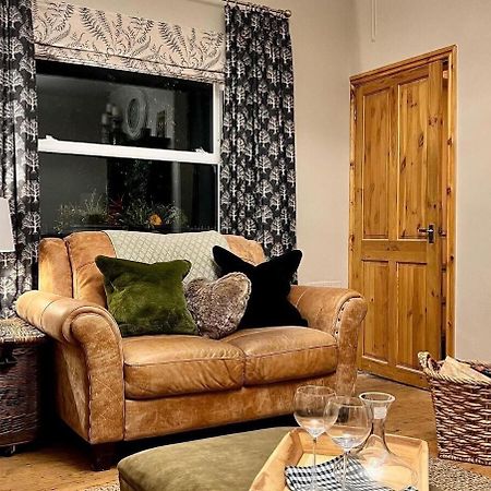 6 - Central Location - Entire House - Free Parking Merthyr Tydfil Εξωτερικό φωτογραφία