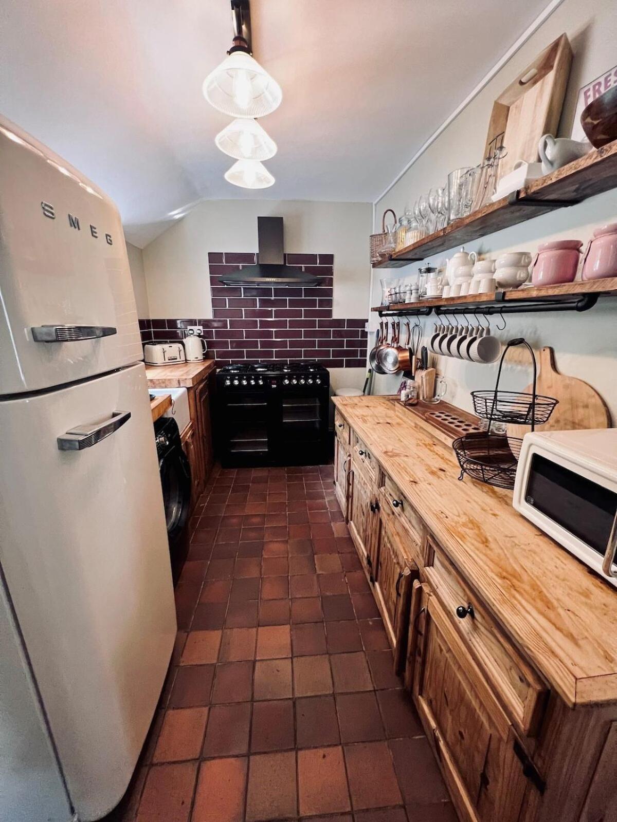 6 - Central Location - Entire House - Free Parking Merthyr Tydfil Εξωτερικό φωτογραφία